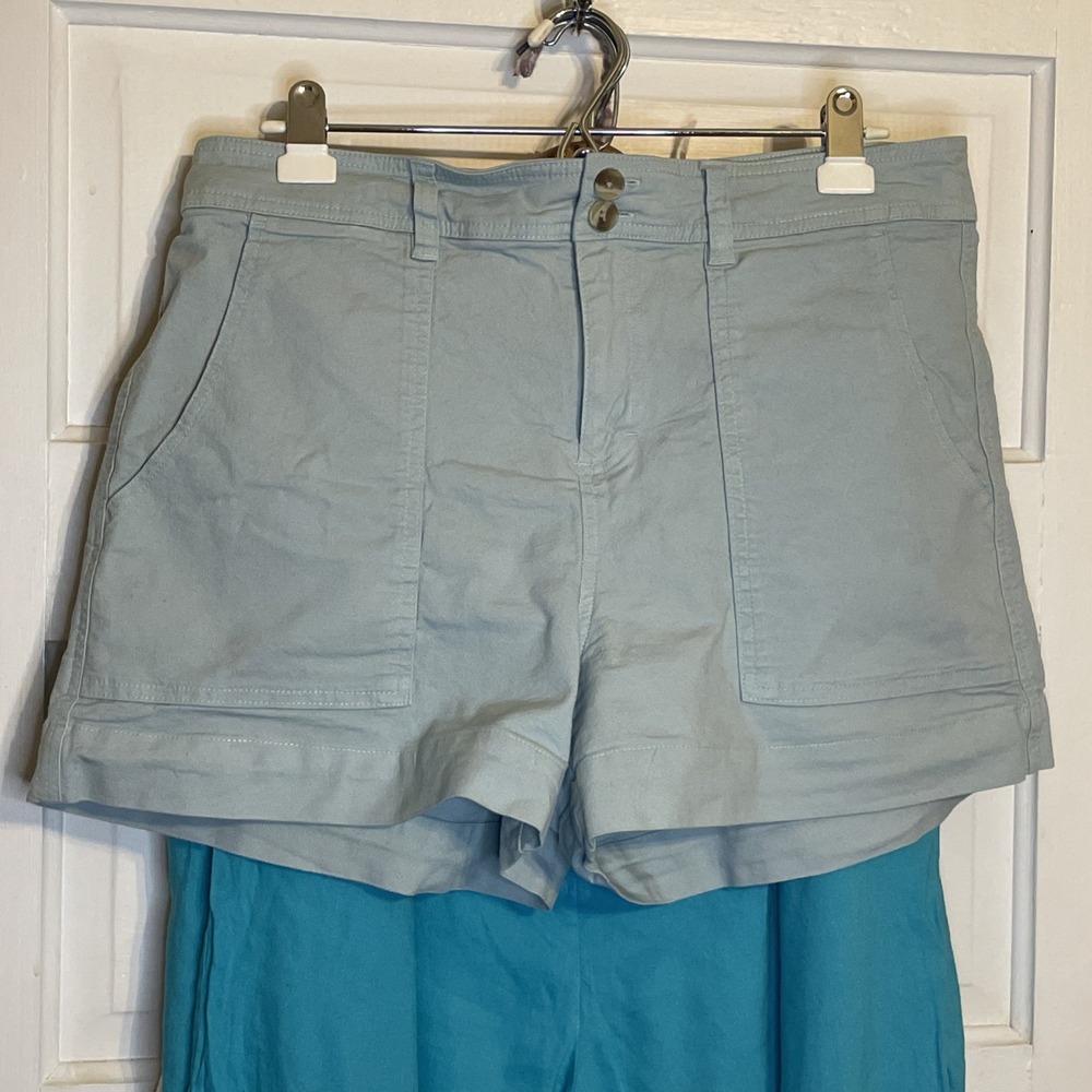 A New Day Short Shorts Womens Size 14 Beige Cotton Poplin High Rise STRETCH 36x4